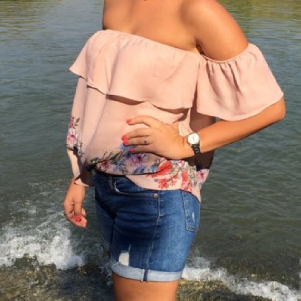 Stradivarius Off The Shoulder Strapless Pink Floral Top